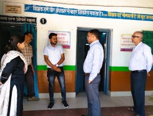  नगरीय निकाय निर्वाचन हेतु नियुक्त रोल आब्जर्वर ने मतदाता सूची के प्रारंभिक प्रकाशन के पूर्व तैयारियों का लिया जायजा