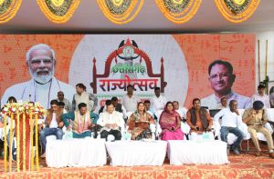 हर क्षेत्र में नई बुलंदियों को छू रहा है छत्तीसगढ़: मंत्री श्रीमती राजवाड़े हर क्षेत्र में नई बुलंदियों को छू रहा है छत्तीसगढ़: मंत्री श्रीमती राजवाड़े