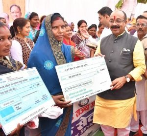 जनजातीय गौरव दिवस बिरसा मुंडा के जीवन संघर्ष और सांस्कृतिक चेतना का प्रतीक : उप मुख्यमंत्री अरुण साव जनजातीय गौरव दिवस बिरसा मुंडा के जीवन संघर्ष और सांस्कृतिक चेतना का प्रतीक : उप मुख्यमंत्री अरुण साव