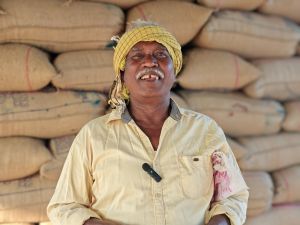 इलेक्ट्राॅनिक तौल मशीन की सुविधा उपलब्ध होने से पारदर्शी एवं सुविधाजनक ढंग से हो रही है धान खरीदी इलेक्ट्राॅनिक तौल मशीन की सुविधा उपलब्ध होने से पारदर्शी एवं सुविधाजनक ढंग से हो रही है धान खरीदी