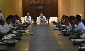 पंजीकृत किसानों के वास्तविक रकबे की धान खरीदी सुनिश्चित करें: कलेक्टर पंजीकृत किसानों के वास्तविक रकबे की धान खरीदी सुनिश्चित करें: कलेक्टर