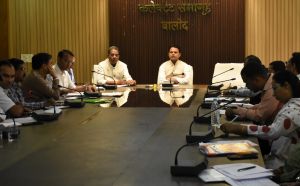 ’जल जतन अभियान’ को सफल बनाने में आम जनता की सहभागिता सुनिश्चित करें: कलेक्टर श्री चन्द्रवाल ’जल जतन अभियान’ को सफल बनाने में आम जनता की सहभागिता सुनिश्चित करें: कलेक्टर श्री चन्द्रवाल