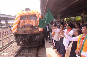  श्री रामलला दर्शन योजना: रायपुर संभाग के 850 श्रद्धालु अयोध्या धाम के लिए हुए रवाना 