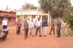  कलेक्टर डॉ सिंह ने आरंग के एसडीएम, जनपद और तहसील कार्यालय का किया निरीक्षण