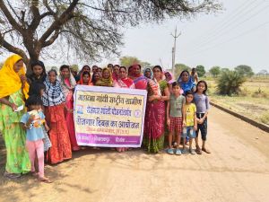 रोजगार दिवस के अवसर पर जल सरंक्षण, पीएम आवास, हितग्राही मूलक कार्याे की दी गई जानकारी