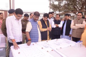 मुख्यमंत्री विष्णुदेव साय सरकार के एक साल पूर्ण होने पर प्रस्तावित कार्यक्रम का प्रभारी मंत्री केदार कश्यप ने लिया जायजा