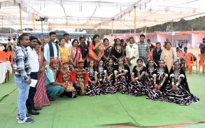 बालोद में जिला स्तरीय युवा महोत्सव एवं महिला खेलकूद प्रतियोगिता का हुआ शुभारंभ