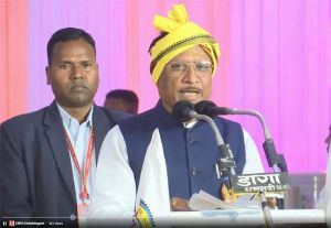 इतिहास में वही याद रखे जाते हैं, जो कठिन परिस्थिति में अपने लोगों के साथ खड़े होते है : मुख्यमंत्री इतिहास में वही याद रखे जाते हैं, जो कठिन परिस्थिति में अपने लोगों के साथ खड़े होते है : मुख्यमंत्री