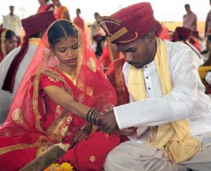  पूवर्ती में अब गोलियों की गूंज नहीं, बज रही शहनाई