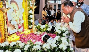  मुख्यमंत्री ने स्वर्गीय  बृजेंद्र प्रसाद श्रीवास्तव को दी श्रद्धांजलि