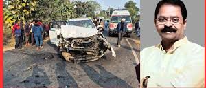 कुंभ जा रहे भाटापारा विधायक की कार को ट्रक ने मारी टक्कर, विधायक समेत परिवार के 7 सदस्य घायल