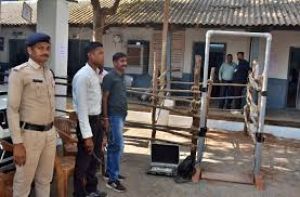 कलेक्टर ने डौण्डी और डौण्डीलोहारा में नाम निर्देशन पत्र की कार्यवाही का लिया जायजा