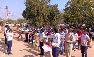 अधिकारी-कर्मचारियों ने ली मताधिकार का प्रयोग करने की शपथ 