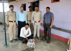 आबकारी विभाग द्वारा अवैध शराब विक्रेताओं के विरूद्ध जिले में की जा रही है लगातार कार्रवाई आबकारी विभाग द्वारा अवैध शराब विक्रेताओं के विरूद्ध जिले में की जा रही है लगातार कार्रवाई