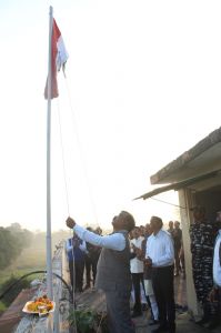 कृषि विश्वविद्यालय प्रशासनिक भवन में कुलसचिव ने किया ध्वजारोहण कृषि विश्वविद्यालय प्रशासनिक भवन में कुलसचिव ने किया ध्वजारोहण