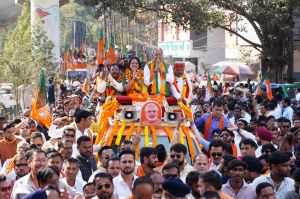 हजारों भाजपा कार्यकर्ताओं के साथ भव्य रैली के साथ मीनल चौबे ने किया मेयर पद पर नामांकन हजारों भाजपा कार्यकर्ताओं के साथ भव्य रैली के साथ मीनल चौबे ने किया मेयर पद पर नामांकन