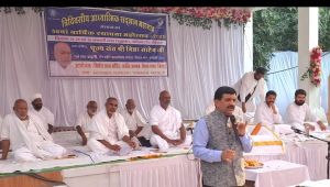 संत कबीर ने अंधविश्वास व पाखंड मिटाने की पहल की. डॉ. दिनेश मिश्र संत कबीर ने अंधविश्वास व पाखंड मिटाने की पहल की. डॉ. दिनेश मिश्र