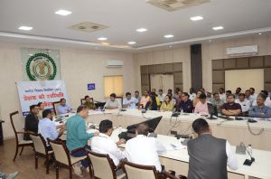 सभी राजनैतिक दल आचार संहिता का पालन करें: सामान्य प्रेक्षक 