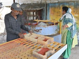 भिलाई नगर निगम में बनाया जा रहा है पेवर ब्लॉक भिलाई नगर निगम में बनाया जा रहा है पेवर ब्लॉक