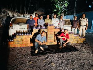 आबकारी विभाग दुर्ग ने जप्त की एम.पी. की मदिरा, 02 आरोपी गिरफ्तार एवं 02 वाहन जप्त आबकारी विभाग दुर्ग ने जप्त की एम.पी. की मदिरा, 02 आरोपी गिरफ्तार एवं 02 वाहन जप्त