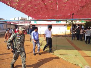 ब्रेकिंग...द्वितीय चरण के मतदान का कलेक्टर ने किया निरीक्षण ब्रेकिंग...द्वितीय चरण के मतदान का कलेक्टर ने किया निरीक्षण