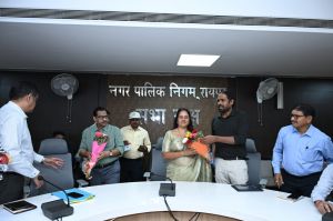 महापौर ने कहा - जनता के सुझावों से जनता की सुविधाओं के लिए काम होगा