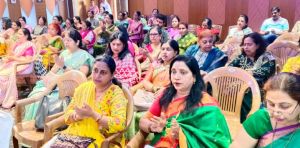 मंडल के सभागृह में रामरक्षा स्तोत्र और हनुमान चालीसा का सामूहिक पाठ मंडल के सभागृह में रामरक्षा स्तोत्र और हनुमान चालीसा का सामूहिक पाठ