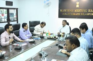   कलेक्टर ने की टीएल बैठक में योजनाओं की समीक्षा