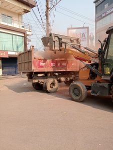 निगम स्वास्थ्य विभाग द्वारा होलिका दहन स्थलों से राख का वेस्टेज उठाकर सफाई का अभियान