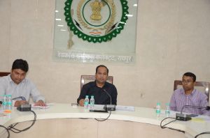 समय-सीमा बैठक: कलेक्टर ने दिए पेंशन प्रकरण समय सीमा में पूरे करने के सख्त निर्देश