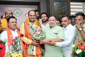 रायपुर निगम सभापति सूर्यकान्त राठौड़ ने पदभार  संभाला