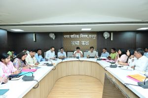  निगम आयुक्त  विश्व दीप ने टीएल बैठक में अवैध निर्माणों पर कार्यवाही करने सहित दिए अनेक निर्देश   