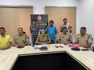 फर्जी सिम जारी करने वाले दो आरोपी गिरफ्तार फर्जी सिम जारी करने वाले दो आरोपी गिरफ्तार