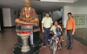 दुर्घटना में घायल हितग्राही को समाज कल्याण विभाग द्वारा दी गई बैटरी चलित ट्रायसायकल दुर्घटना में घायल हितग्राही को समाज कल्याण विभाग द्वारा दी गई बैटरी चलित ट्रायसायकल
