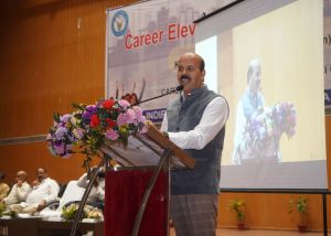 कृषि एवं उद्यानिकी विश्वविद्यालय के विद्यार्थियां ने सीखे कैरियर निर्माण एवं सफलता के सूत्र कृषि एवं उद्यानिकी विश्वविद्यालय के विद्यार्थियां ने सीखे कैरियर निर्माण एवं सफलता के सूत्र