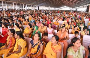 प्रधानमंत्री नरेंद्र मोदी को देखने और सुनने पहुंचे युवा, बस्तर ओलंपिक के विजयी प्रतिभागी और लखपति दीदियां प्रधानमंत्री नरेंद्र मोदी को देखने और सुनने पहुंचे युवा, बस्तर ओलंपिक के विजयी प्रतिभागी और लखपति दीदियां