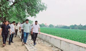 निगम आयुक्त ने राजातालाब से जलकुम्भी हटाने के दिए निर्देश निगम आयुक्त ने राजातालाब से जलकुम्भी हटाने के दिए निर्देश