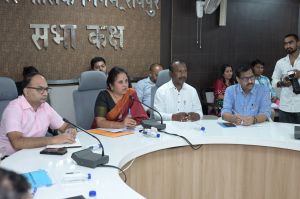 जनता को पेयजल उपलब्ध कराना निगम की नैतिक ज़िम्मेदारी- महापौर मीनल जनता को पेयजल उपलब्ध कराना निगम की नैतिक ज़िम्मेदारी- महापौर मीनल