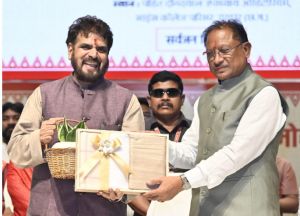 लोकल फॉर वोकल एवं स्वावलंबी भारत के निर्माण में छत्तीसगढ़ खादी तथा ग्रामोद्योग बोर्ड की महत्वपूर्ण भूमिका- मुख्यमंत्री लोकल फॉर वोकल एवं स्वावलंबी भारत के निर्माण में छत्तीसगढ़ खादी तथा ग्रामोद्योग बोर्ड की महत्वपूर्ण भूमिका- मुख्यमंत्री