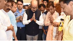  राज्यपाल रमेन डेका ने आतंकी हमले  मे जान गंवाने वाले श्री मिरानिया को दी श्रद्धांजलि