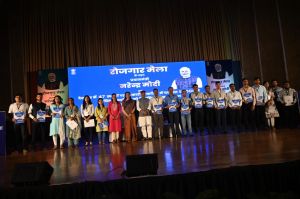  देश के युवाओं को सरकारी नौकरी देने की संकल्प सिद्धि हेतु रोजगार मेले का आयोजन