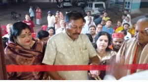   संसद  विजय बघेल ने सायन सदन का  लोकार्पण किया 