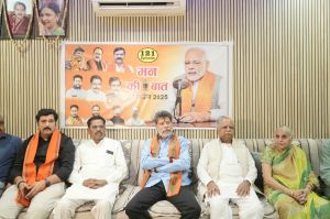  छत्तीसगढ़ में भाजपा नेताओं ने सुनी प्रधानमंत्री की 'मन की बात'......