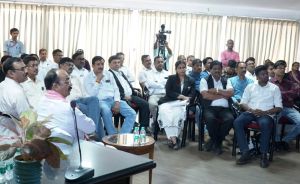 उप मुख्यमंत्री अरुण साव ने अधिवक्ताओं के साथ सुनी मन की बात