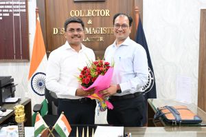  कलेक्टर संजय अग्रवाल ने कार्यभार ग्रहण किया