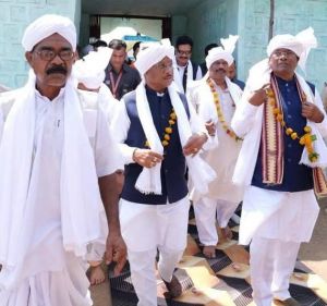 मुख्यमंत्री साय ने मध्यप्रदेश के मंडला जिले में चौगान मढ़िया में पूजा-अर्चना की
