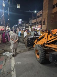 रायपुर में “ट्रिपल-जीरो जोन” पर चला नगर निगम का बुलडोज़र