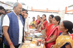 समाधान शिविर में सांसद बृजमोहन अग्रवाल ने जनता की समस्याएं सुनीं, अधिकारियों को दिए कड़े निर्देश