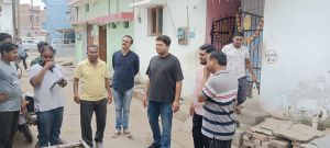 आयुक्त विश्वदीप ने वार्ड 54 एवं 55 का पार्षदों सहित किया निरीक्षण 