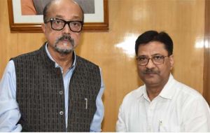  राज्यपाल से पंडित रविशंकर शुक्ल विश्वविद्यालय के कुलपति ने की सौजन्य भेंट